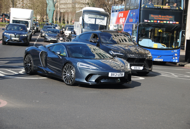 McLaren GT
