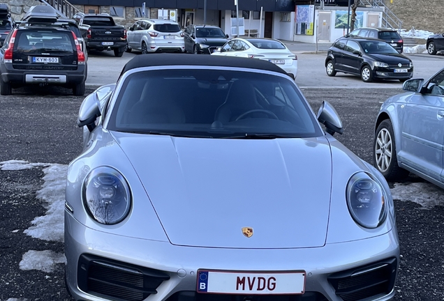 Porsche 992 Carrera 4 GTS Cabriolet