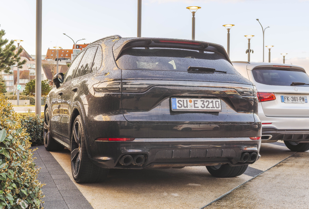 Porsche 9YA Cayenne GTS