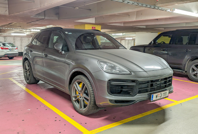 Porsche Cayenne Turbo S E-Hybrid