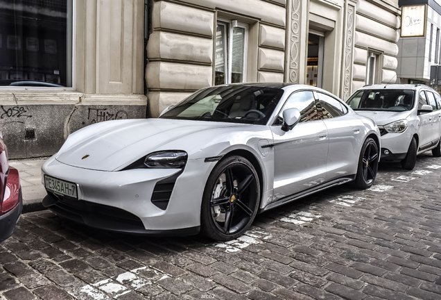 Porsche Taycan GTS
