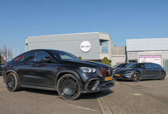 Porsche Taycan Turbo S Cross Turismo