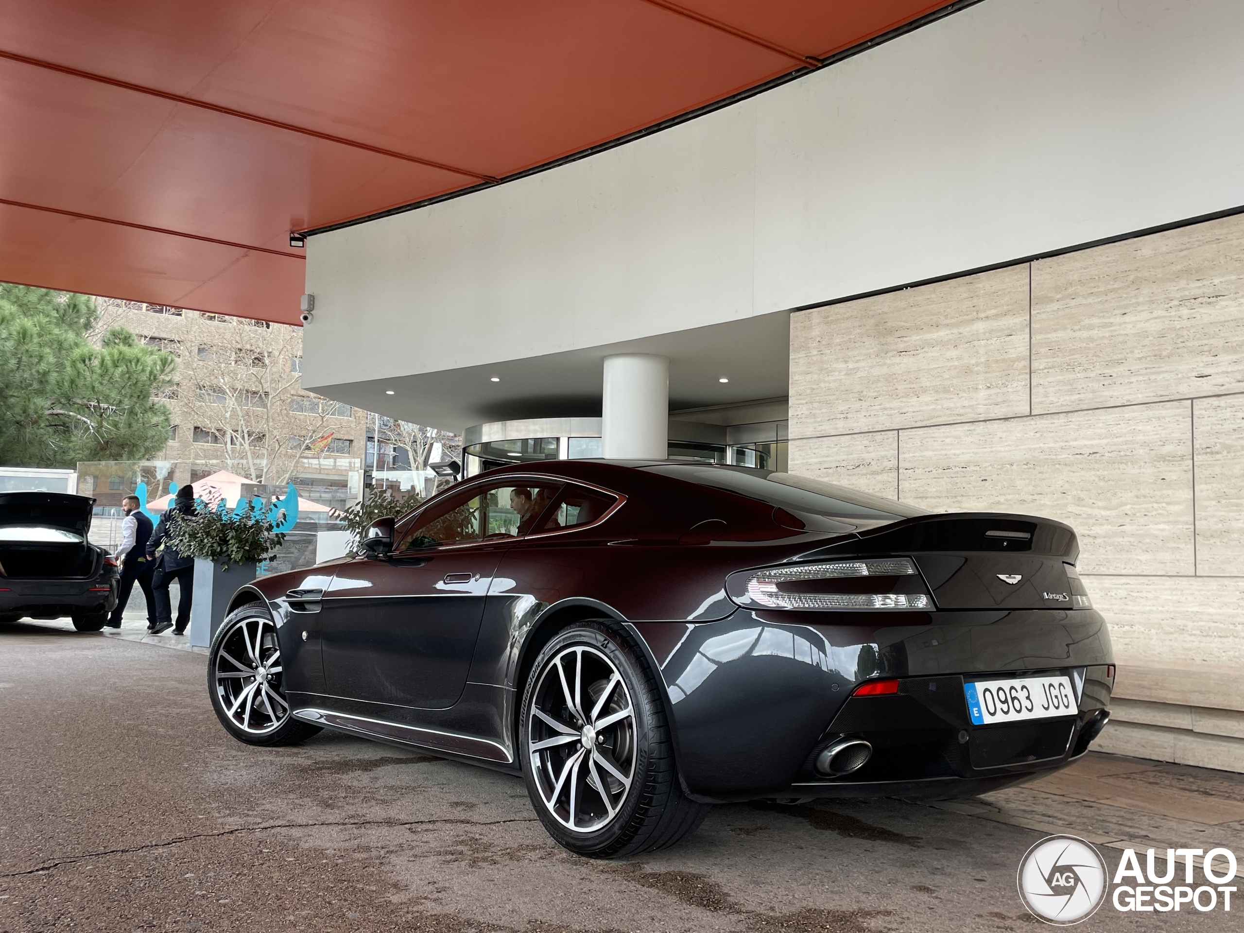 Aston Martin V8 Vantage S