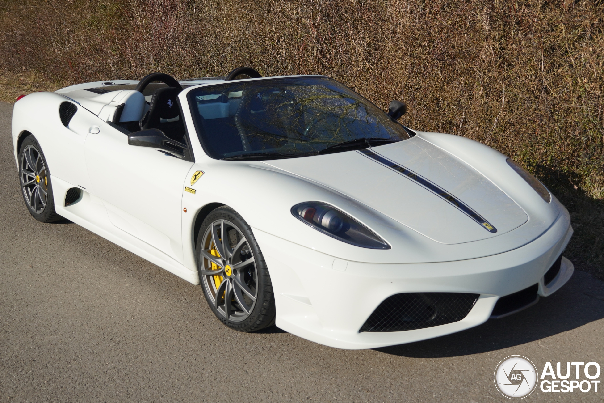 Ferrari Scuderia Spider 16M
