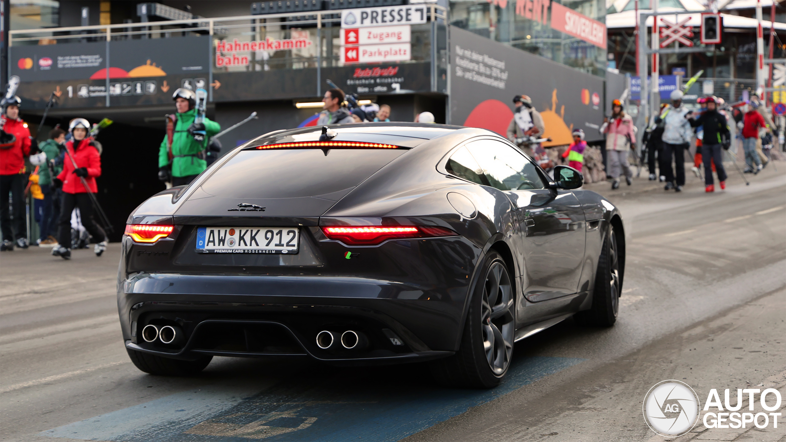 Jaguar F-TYPE R Coupé 2020