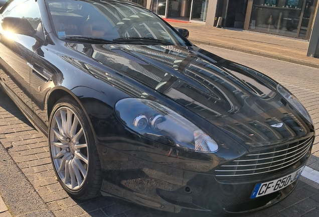 Aston Martin DB9 Volante