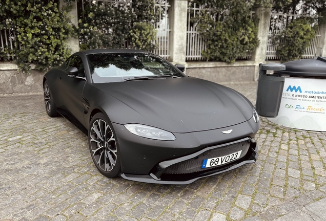 Aston Martin V8 Vantage 2018