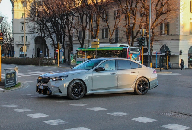 BMW M5 G90