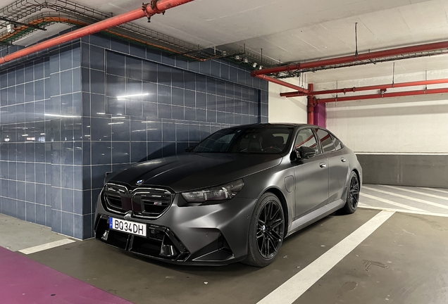 BMW M5 G90