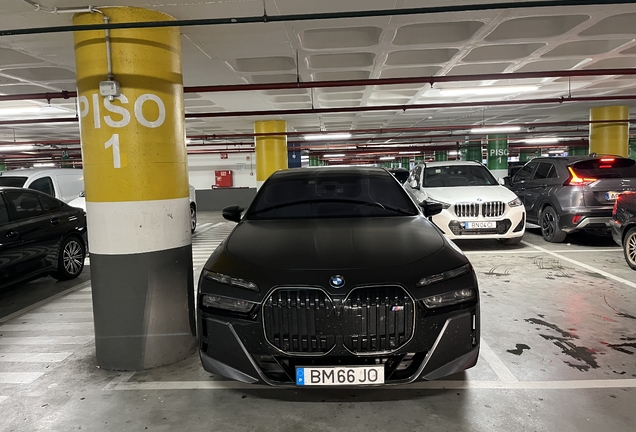 BMW M760e xDrive
