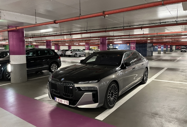 BMW M760e xDrive