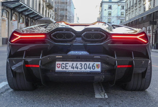 Lamborghini Revuelto