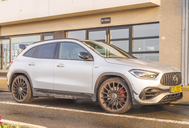 Mercedes-AMG GLA 45 S 4MATIC+ H247