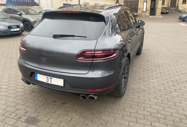 Porsche 95B Macan GTS