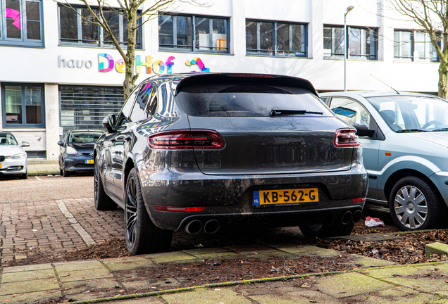 Porsche 95B Macan GTS