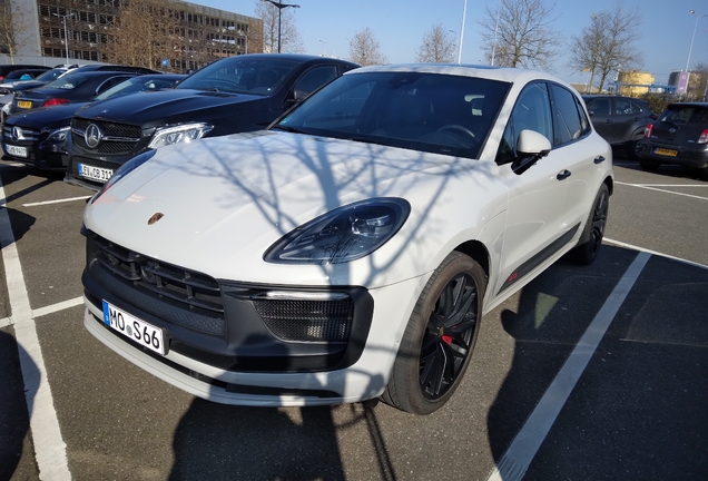 Porsche 95B Macan GTS MkIII
