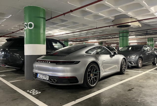 Porsche 992 Carrera 4S