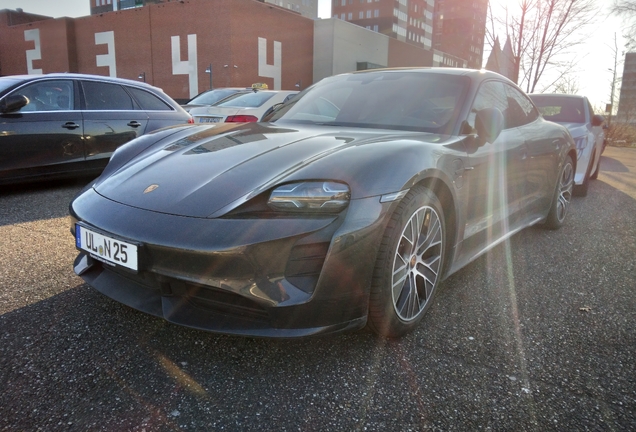 Porsche Taycan Turbo MkI