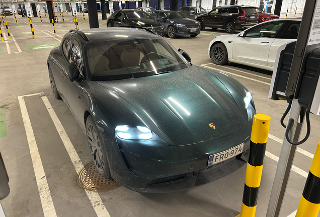 Porsche Taycan Turbo S Sport Turismo