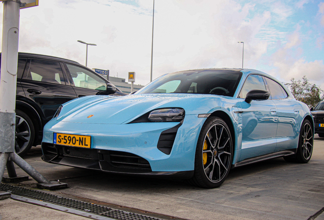 Porsche Taycan Turbo S Sport Turismo