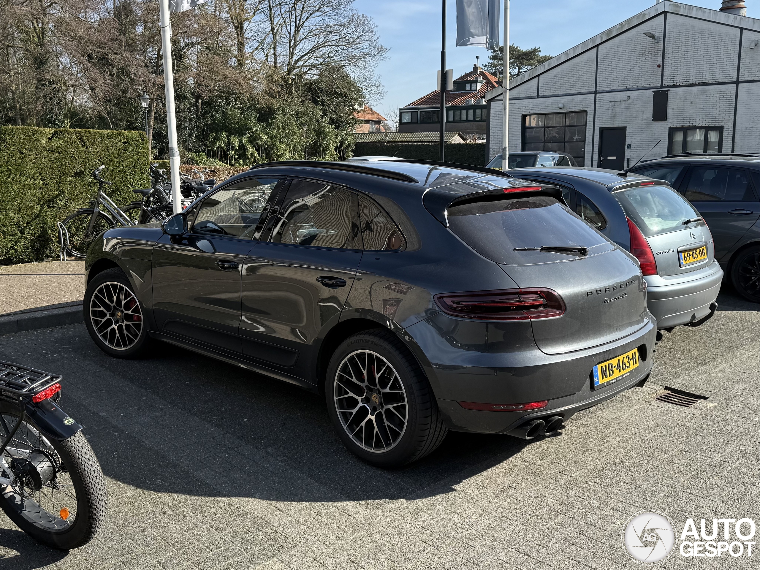 Porsche 95B Macan GTS
