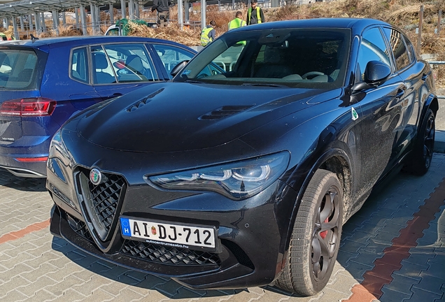 Alfa Romeo Stelvio Quadrifoglio 2023