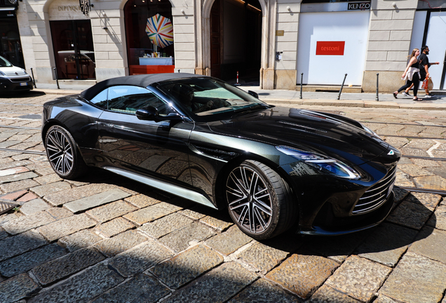 Aston Martin DB12 Volante