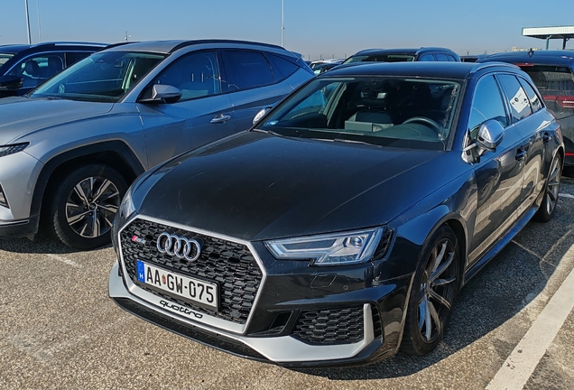 Audi RS4 Avant B9