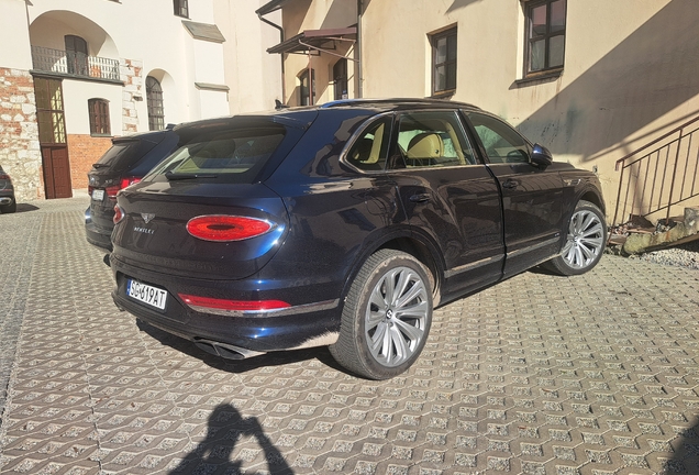 Bentley Bentayga V8 2021