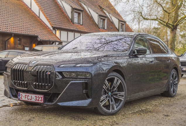 BMW M760e xDrive