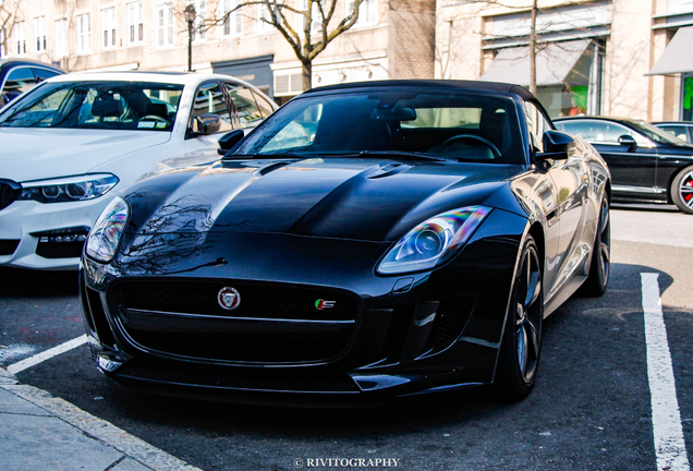 Jaguar F-TYPE S V8 Convertible