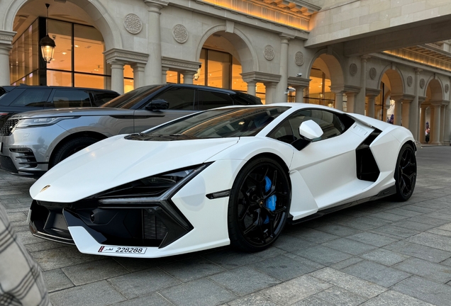 Lamborghini Revuelto