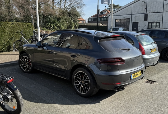 Porsche 95B Macan GTS