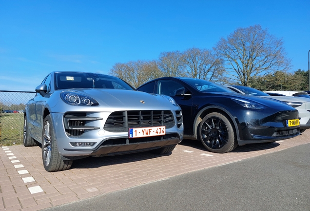 Porsche 95B Macan Turbo