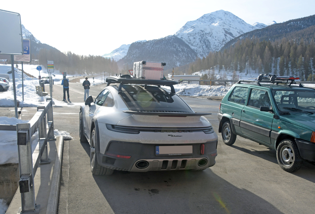 Porsche 992 Dakar