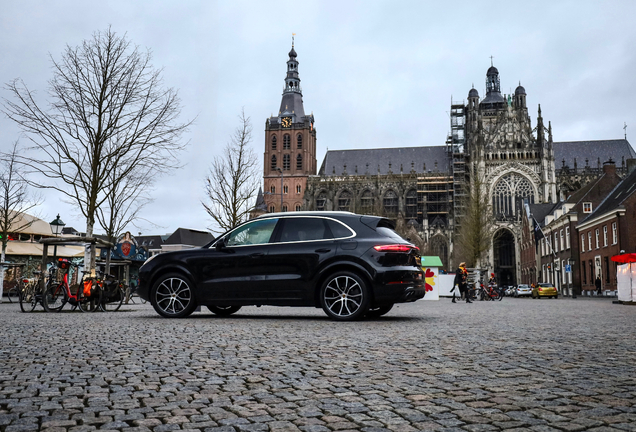 Porsche Cayenne Turbo S E-Hybrid