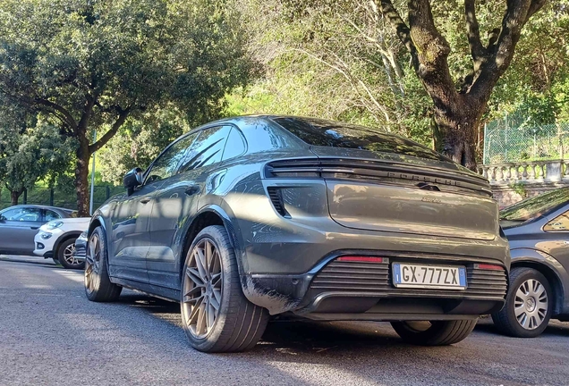 Porsche Macan EV Turbo