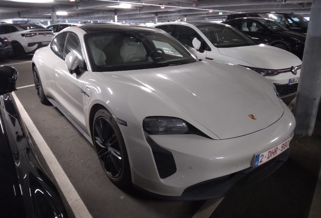 Porsche Taycan GTS
