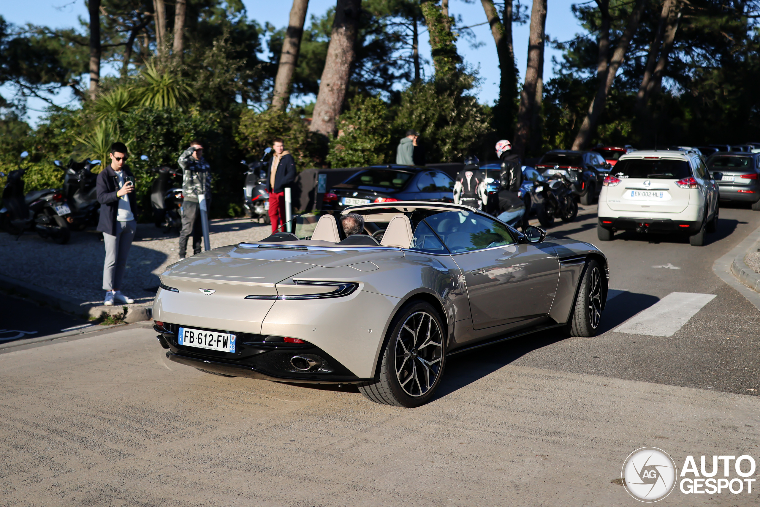 Aston Martin DB11 V8 Volante
