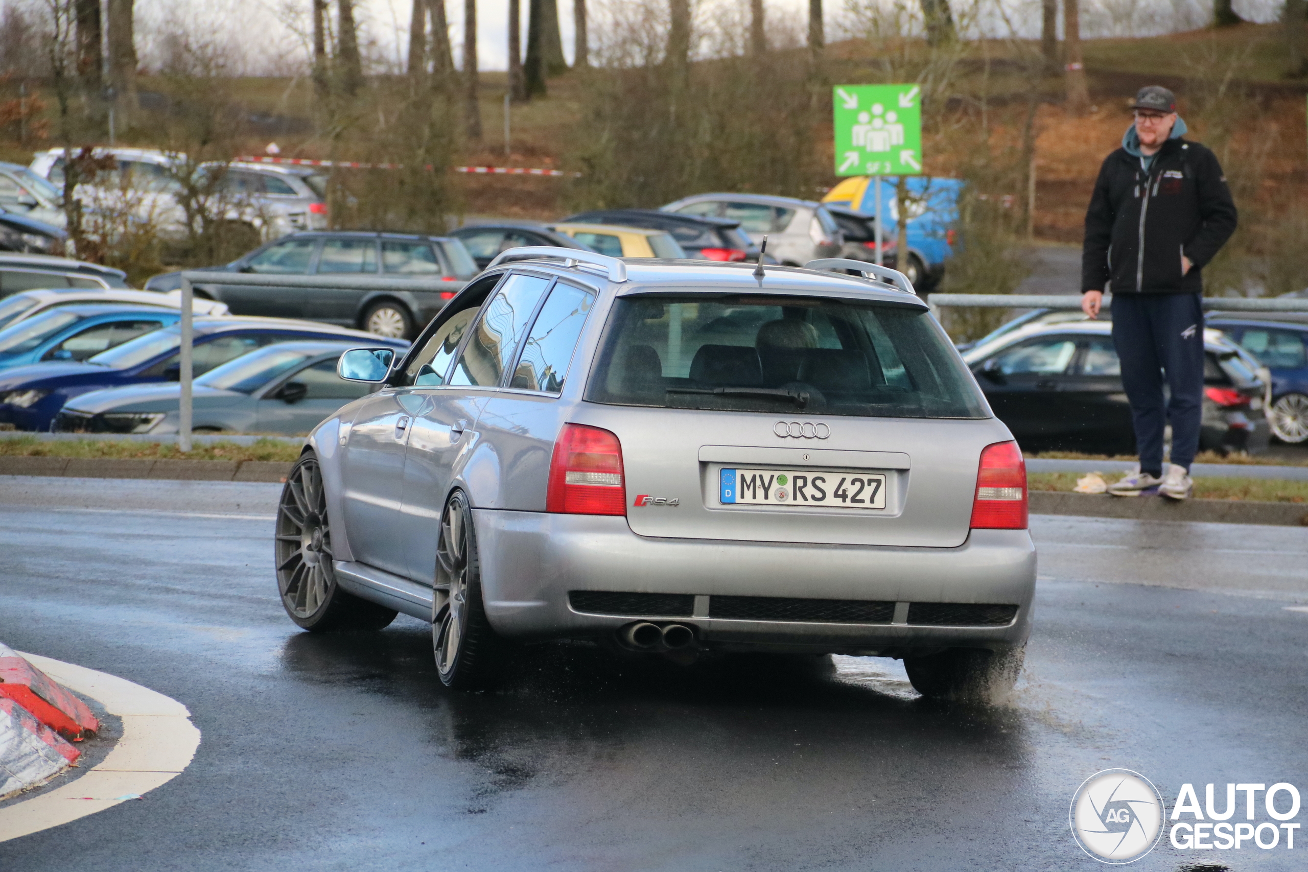 Audi RS4 Avant B5