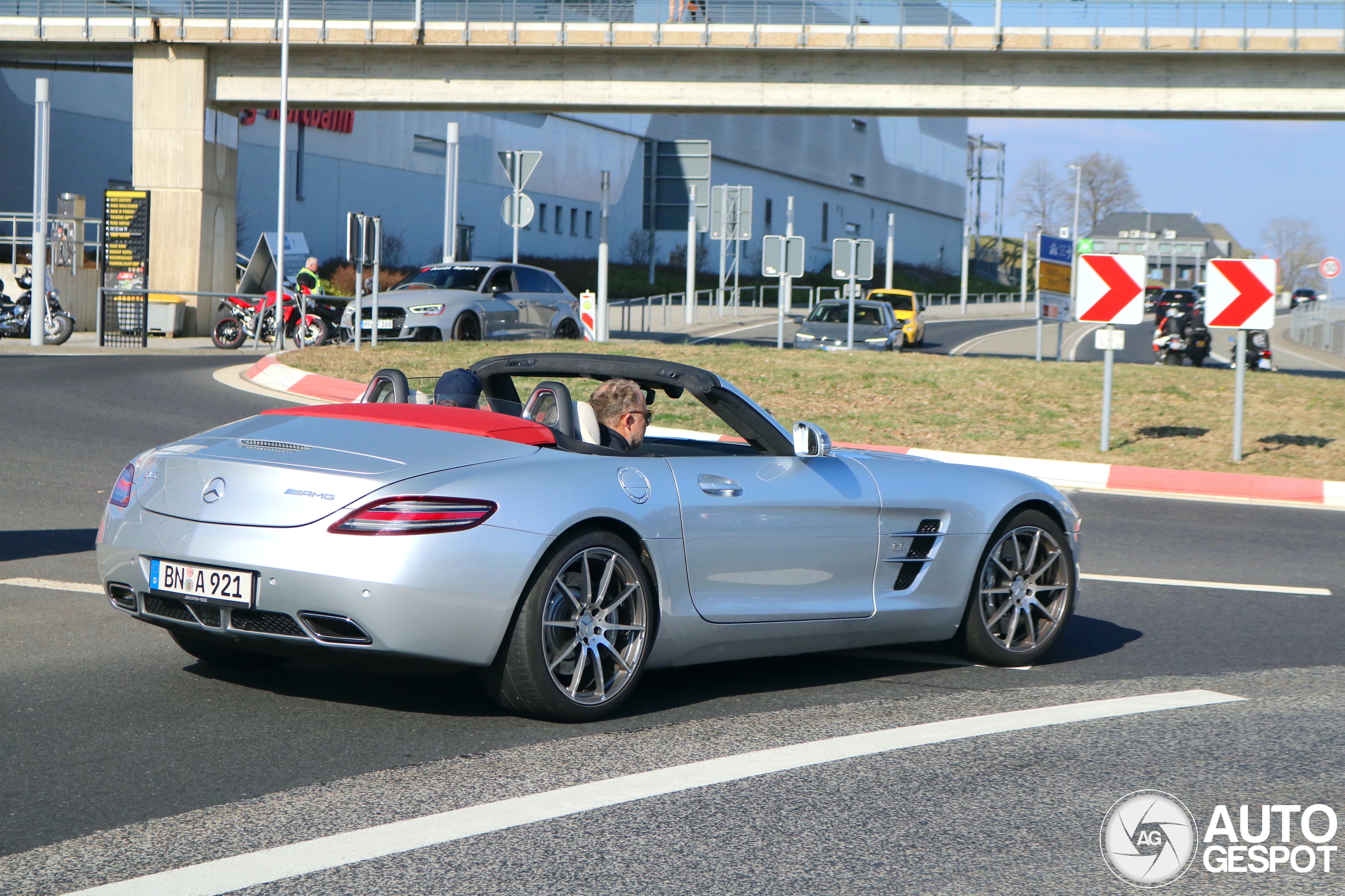 Mercedes-Benz SLS AMG Roadster