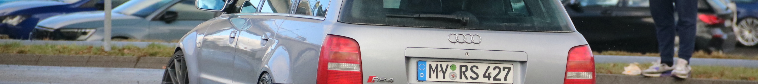 Audi RS4 Avant B5