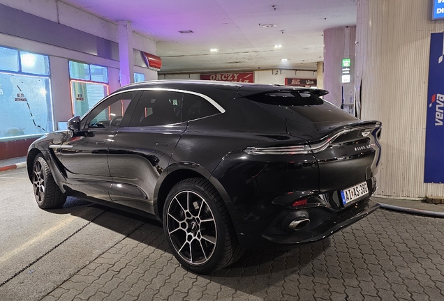 Aston Martin DBX