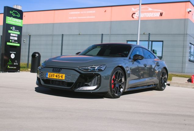 Audi RS E-Tron GT 2025