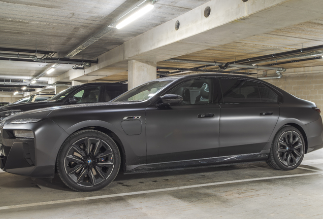 BMW M760e xDrive