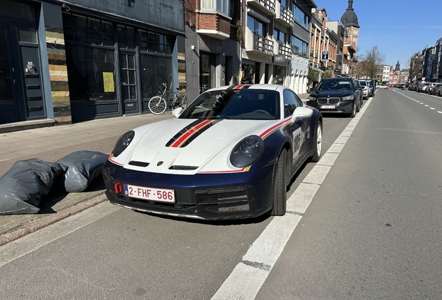 Porsche 992 Dakar