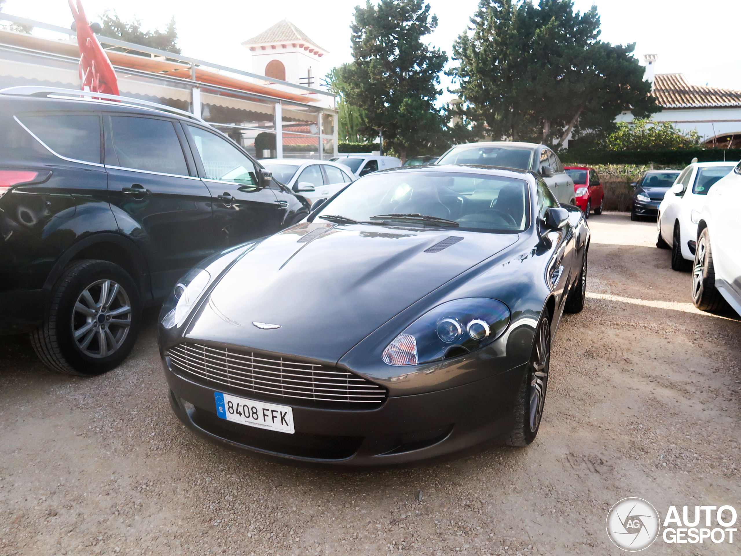Aston Martin DB9