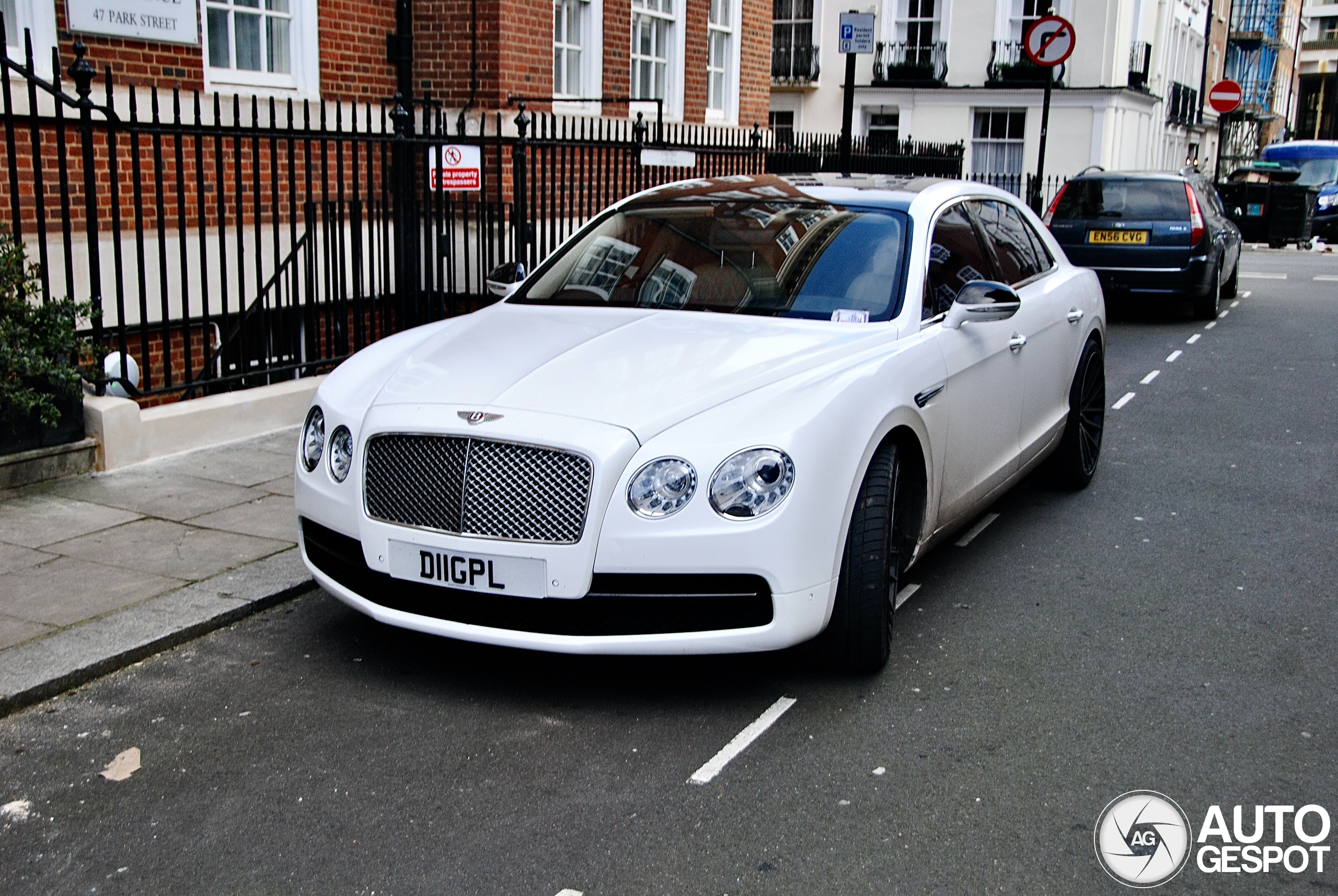 Bentley Flying Spur V8