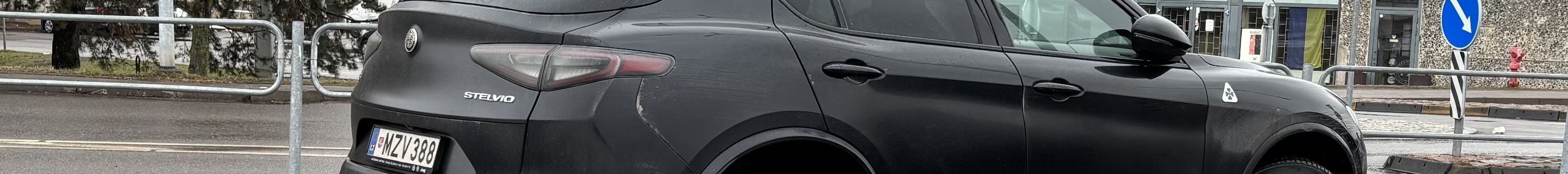 Alfa Romeo Stelvio Quadrifoglio 2020