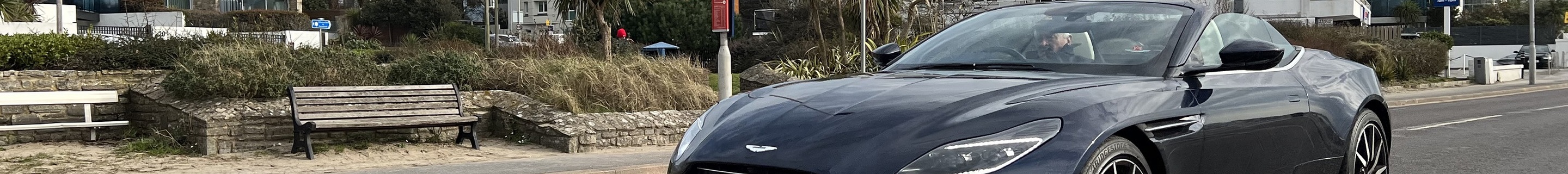 Aston Martin DB11 V8 Volante